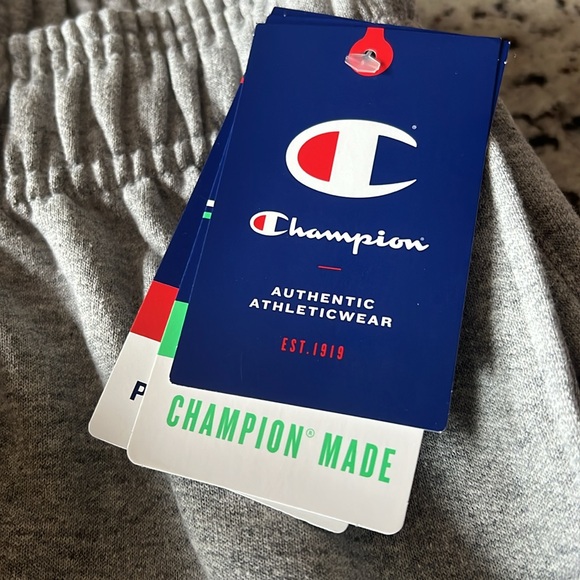 New - Champion Men’s Gray Joggers with Embroidered Logo - Picture 4 of 7
